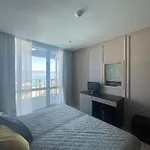 Paradiso 'в' 201 One Bedroom