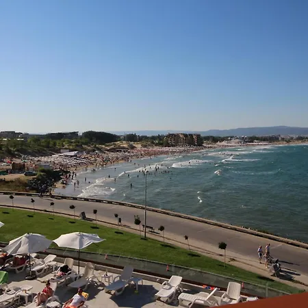 Paradiso 'в' 201 One Bedroom Daire *