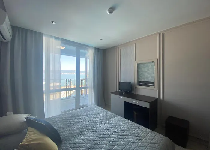 Paradiso 'в' 201 One Bedroom