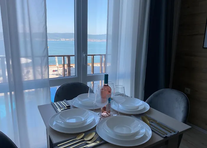 Paradiso 'в' 201 One Bedroom *