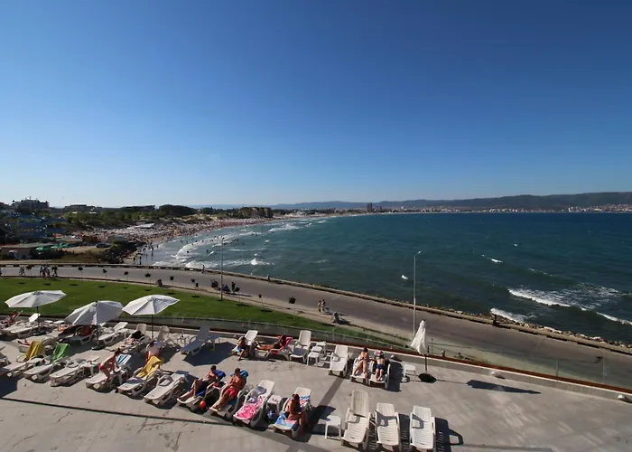 Paradiso 'в' 201 One Bedroom Апартамент