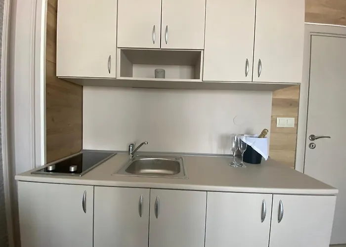 Paradiso 'в' 201 One Bedroom Апартамент