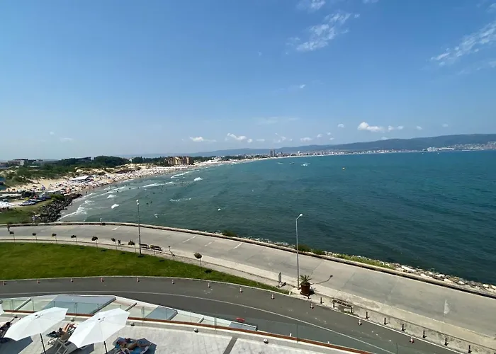 Paradiso 'в' 201 One Bedroom Апартамент