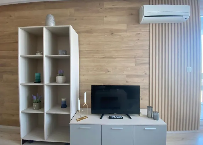 Апартамент Paradiso 'в' 201 One Bedroom *