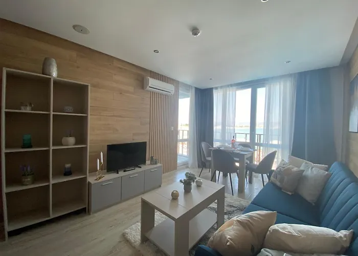 Апартамент Paradiso 'в' 201 One Bedroom *