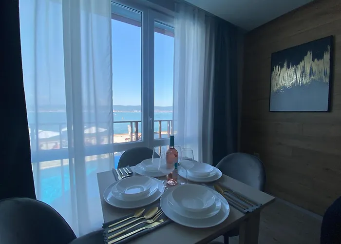 Апартамент Paradiso 'в' 201 One Bedroom *